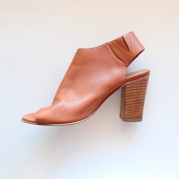 Matisse Tan Leather Peep-Toe Stacked Block Heel Bootie Shoes Size 7 - Picture 3 of 16